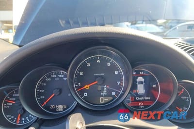 Zdjęcie 8 z 14 samochodu: 2018 PORSCHE CAYENNE VIN:WP1AA2A25JKA03753 - miniatura