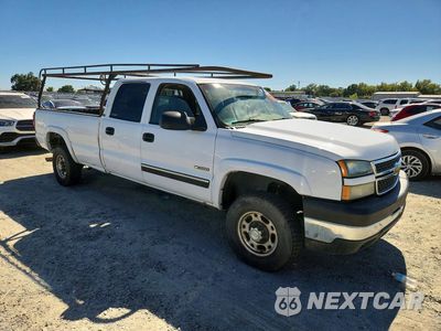 Czwarte zdjęcie samochodu z boku: 2005 CHEVROLET SILVERADO C2500 HEAVY DUTY VIN:1GCHC23U45F897753 - miniatura