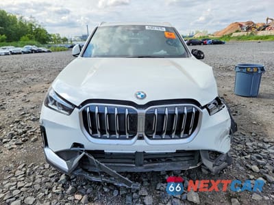 Piąte zdjęcie samochodu w środku: 2026 BMW X1 XDRIVE28I VIN:WBX73EF07T5549893 - miniatura