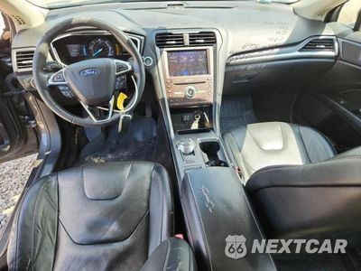 Zdjęcie 8 z 12 samochodu: 2020 FORD FUSION TITANIUM VIN:3FA6P0SU6LR233669 - miniatura