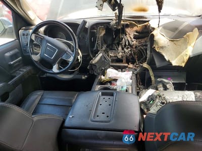 Zdjęcie 8 z 12 samochodu: 2015 GMC SIERRA K3500 DENALI VIN:1GT424E87FF140392 - miniatura