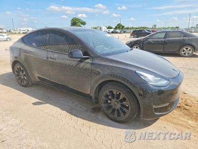 Czwarte zdjęcie samochodu z boku: 2021 TESLA MODEL Y VIN:5YJYGDEE2MF107942 - miniatura
