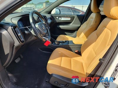 Zdjęcie 7 z 13 samochodu: 2020 VOLVO XC40 T4 MOMENTUM VIN:YV4AC2HK5L2278170 - miniatura
