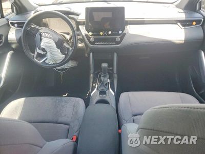 Zdjęcie 8 z 13 samochodu: 2023 TOYOTA COROLLA CROSS HYBRID SE VIN:7MUFBABG9PV012455 - miniatura