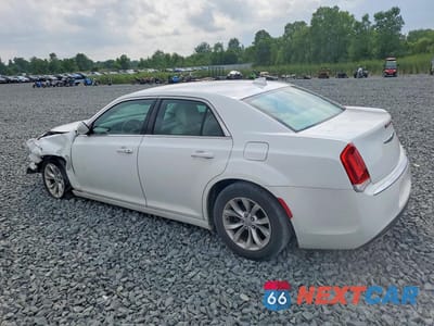 Drugie zdjęcie samochodu z przodu: 2015 CHRYSLER 300 LIMITED VIN:2C3CCAAG1FH786034 - miniatura