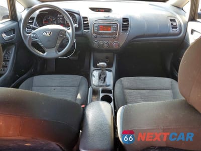 Zdjęcie 8 z 12 samochodu: 2018 KIA FORTE LX VIN:3KPFK4A7XJE175355 - miniatura