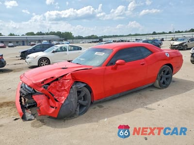 2014 DODGE CHALLENGER SXT 2C3CDYAG8EH270418 - główne zdjęcie licytacji z USA - miniatura
