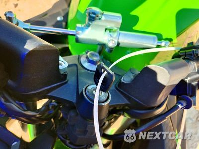 Zdjęcie 8 z 9 samochodu: 2015 KAWASAKI EX300 B VIN:JKAEX8B19FDA21837 - miniatura