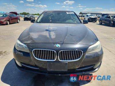 Piąte zdjęcie samochodu w środku: 2013 BMW 528 I VIN:WBAXG5C5XDDY35551 - miniatura