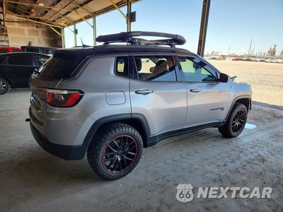 Trzecie zdjęcie samochodu z tyłu: 2019 JEEP COMPASS TRAILHAWK VIN:3C4NJDDB6KT617883 - miniatura