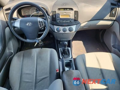 Zdjęcie 8 z 12 samochodu: 2010 HYUNDAI ELANTRA BLUE VIN:KMHDU4AD4AU148897 - miniatura
