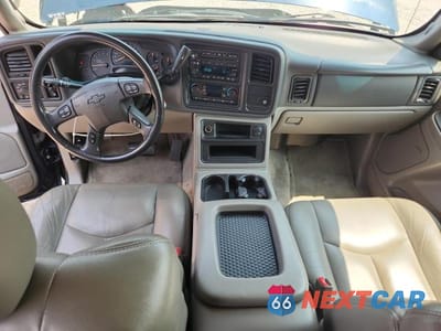 Zdjęcie 8 z 13 samochodu: 2004 CHEVROLET SUBURBAN C1500 VIN:1GNEC16Z84J199122 - miniatura