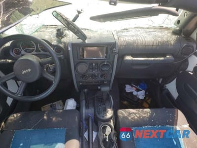 Zdjęcie 8 z 12 samochodu: 2010 JEEP WRANGLER UNLIMITED SPORT VIN:1J4BA3H11AL159396 - miniatura