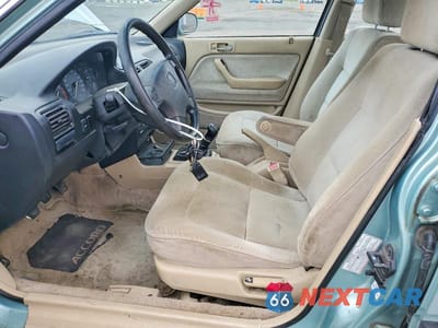 Zdjęcie 7 z 12 samochodu: 1992 HONDA ACCORD LX VIN:1HGCB7555NA121789 - miniatura