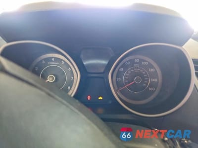 Zdjęcie 9 z 12 samochodu: 2016 HYUNDAI ELANTRA VALUE EDITION VIN:KMHDH4AE2GU481962 - miniatura