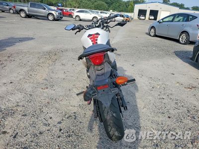 Czwarte zdjęcie samochodu z boku: 2012 YAMAHA FZ6 R VIN:JYARJ18E5CA009412 - miniatura