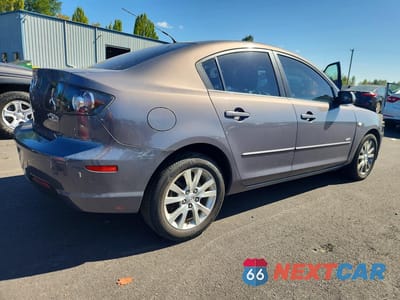 Trzecie zdjęcie samochodu z tyłu: 2007 MAZDA 3 S VIN:JM1BK323871687728 - miniatura