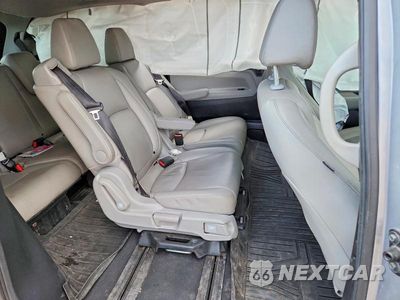 Zdjęcie 10 z 12 samochodu: 2019 HONDA ODYSSEY EXL VIN:5FNRL6H76KB012449 - miniatura