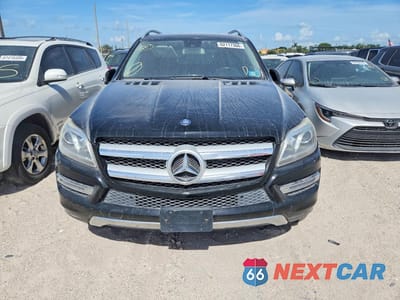 Piąte zdjęcie samochodu w środku: 2014 MERCEDES-BENZ GL 450 4MATIC VIN:4JGDF7CE9EA280434 - miniatura