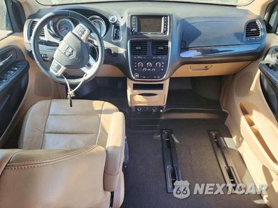 Zdjęcie 8 z 13 samochodu: 2015 DODGE GRAND CARAVAN SXT VIN:2C4RDGCG4FR623553 - miniatura