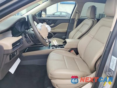 Zdjęcie 7 z 13 samochodu: 2023 LINCOLN CORSAIR VIN:5LMCJ1DA0PUL20823 - miniatura
