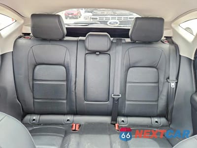 Zdjęcie 10 z 14 samochodu: 2018 JAGUAR E-PACE S VIN:SADFJ2FXXJ1Z05532 - miniatura