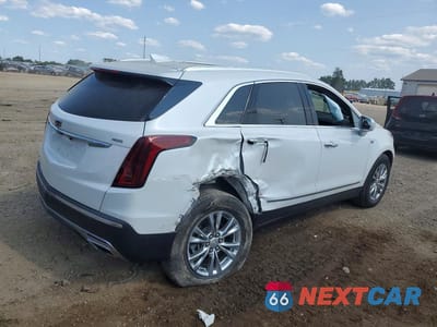 Trzecie zdjęcie samochodu z tyłu: 2020 CADILLAC XT5 PREMIUM LUXURY VIN:1GYKNDRS8LZ147750 - miniatura