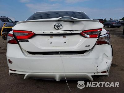 Zdjęcie 6 z 12 samochodu: 2018 TOYOTA CAMRY SE VIN:4T1B11HK8JU028085 - miniatura