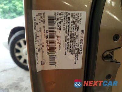 Zdjęcie 12 z 12 samochodu: 2004 MERCURY GRAND MARQUIS LS VIN:2MEFM75W04X617067 - miniatura