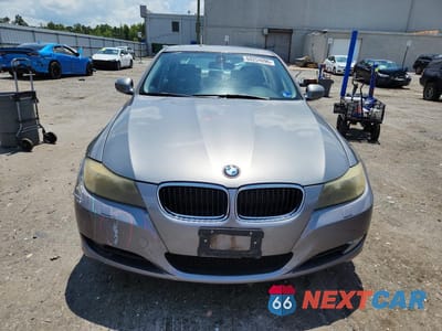 Piąte zdjęcie samochodu w środku: 2011 BMW 328 XI SULEV VIN:WBAPK5C58BA662321 - miniatura