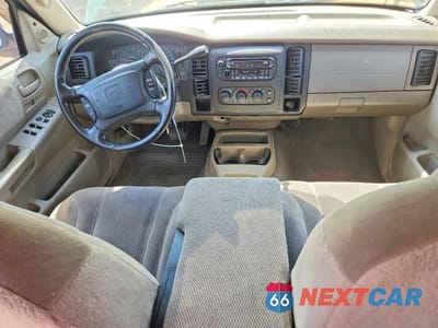 Zdjęcie 8 z 12 samochodu: 2003 DODGE DAKOTA QUAD SLT VIN:1D7HL48N43S276438 - miniatura
