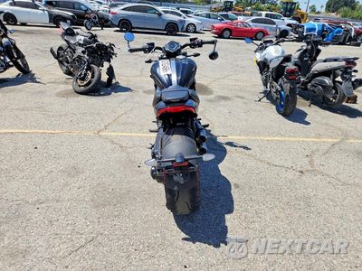 Czwarte zdjęcie samochodu z boku: 2022 TRIUMPH MOTORCYCLE ROCKET 3 R VIN:SMTG11JX5NTAH2881 - miniatura