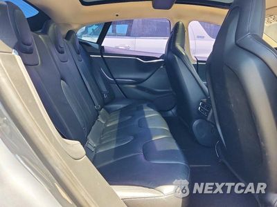 Zdjęcie 10 z 12 samochodu: 2014 TESLA MODEL S VIN:5YJSA1S11EFP45124 - miniatura