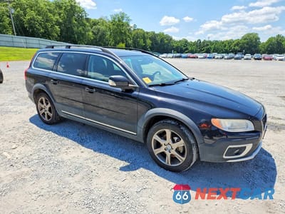 Czwarte zdjęcie samochodu z boku: 2013 VOLVO XC70 T6 VIN:YV4902BZ6D1153168 - miniatura