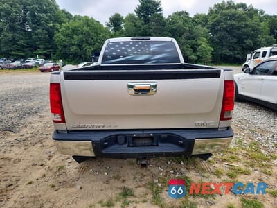 Zdjęcie 6 z 12 samochodu: 2008 GMC SIERRA K1500 VIN:2GTEK19J481283472 - miniatura
