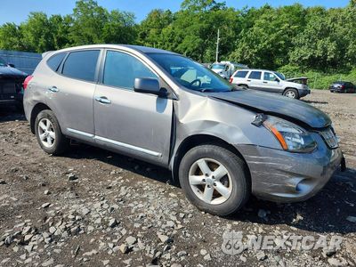 Czwarte zdjęcie samochodu z boku: 2013 NISSAN ROGUE S VIN:JN8AS5MV2DW602309 - miniatura