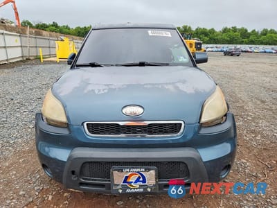 Piąte zdjęcie samochodu w środku: 2011 KIA SOUL + VIN:KNDJT2A21B7314872 - miniatura