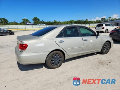 Trzecie zdjęcie samochodu z tyłu: 2005 TOYOTA CAMRY LE VIN:4T1BE32K55U429608 - miniatura