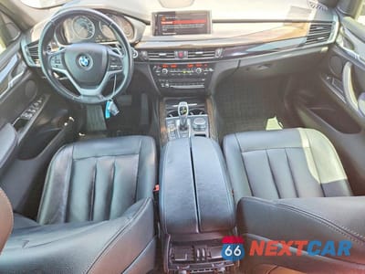 Zdjęcie 8 z 13 samochodu: 2018 BMW X5 SDRIVE35I VIN:5UXKR2C51J0Z22102 - miniatura