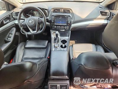 Zdjęcie 8 z 12 samochodu: 2017 NISSAN MAXIMA 3.5 SV VIN:1N4AA6AP6HC418644 - miniatura