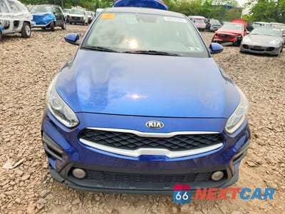 Piąte zdjęcie samochodu w środku: 2020 KIA FORTE LXS VIN:3KPF24AD6LE163129 - miniatura