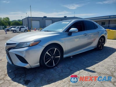 2018 TOYOTA CAMRY XSE 4T1B61HK8JU067129 - główne zdjęcie licytacji z USA - miniatura