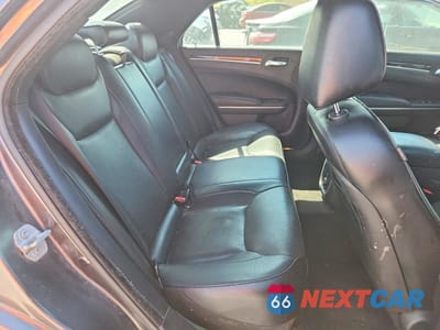 Zdjęcie 10 z 12 samochodu: 2013 CHRYSLER 300 VIN:2C3CCAKT5DH733054 - miniatura