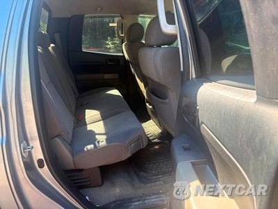 Zdjęcie 6 z 10 samochodu: 2011 TOYOTA TUNDRA DOUBLE CAB SR5 VIN:5TFUM5F12BX024796 - miniatura