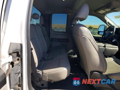 Zdjęcie 10 z 12 samochodu: 2021 FORD F350 SUPER DUTY VIN:1FD8X3FT7MEC14991 - miniatura