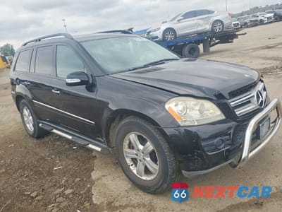 Czwarte zdjęcie samochodu z boku: 2007 MERCEDES-BENZ GL 450 4MATIC VIN:4JGBF71E97A194487 - miniatura