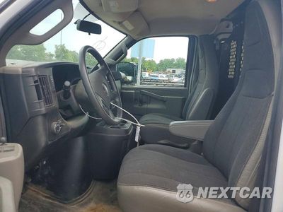 Zdjęcie 7 z 13 samochodu: 2023 GMC SAVANA G2500 VIN:1GTW7AFP2P1201855 - miniatura