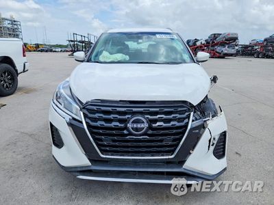 Piąte zdjęcie samochodu w środku: 2022 NISSAN KICKS SV VIN:3N1CP5CV6NL479373 - miniatura