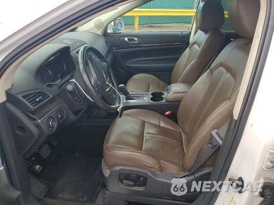 Zdjęcie 7 z 13 samochodu: 2017 LINCOLN MKT VIN:2LMHJ5AT5HBL01086 - miniatura