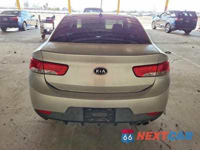 Zdjęcie 6 z 12 samochodu: 2013 KIA FORTE SX VIN:KNAFW6A34D5713896 - miniatura